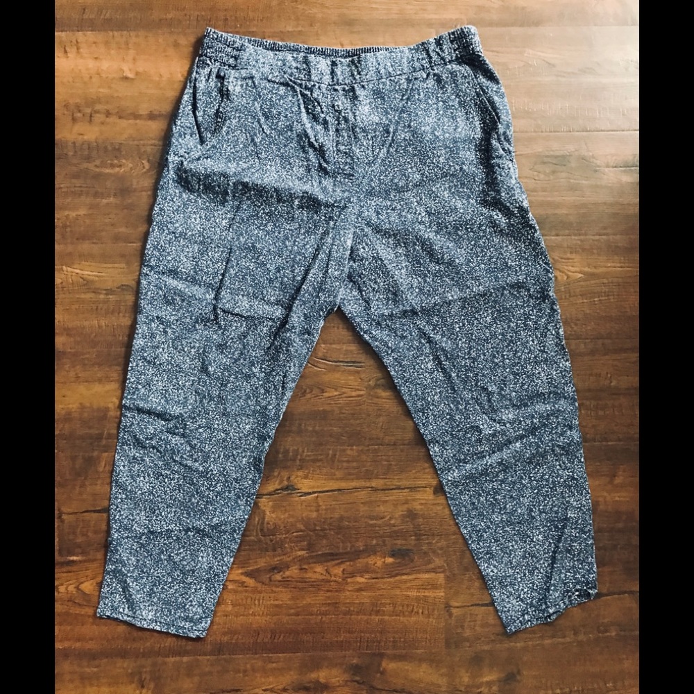 Gap flowy cropped jogger pants